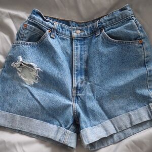 Levi’s denim shorts